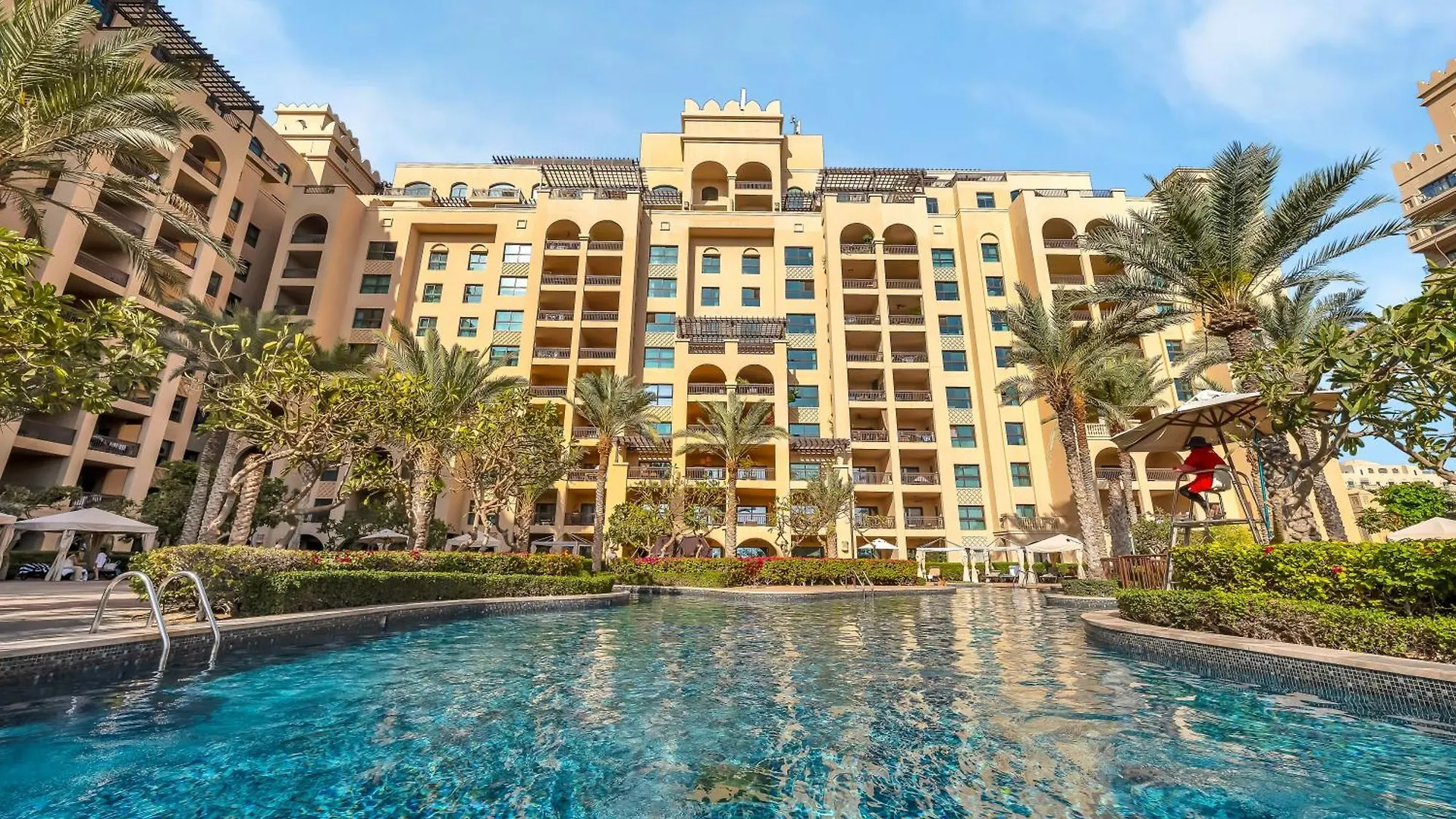 New Fairmont Residence With Private Beach On Palmjumeirah Dubai United Arab Emirates