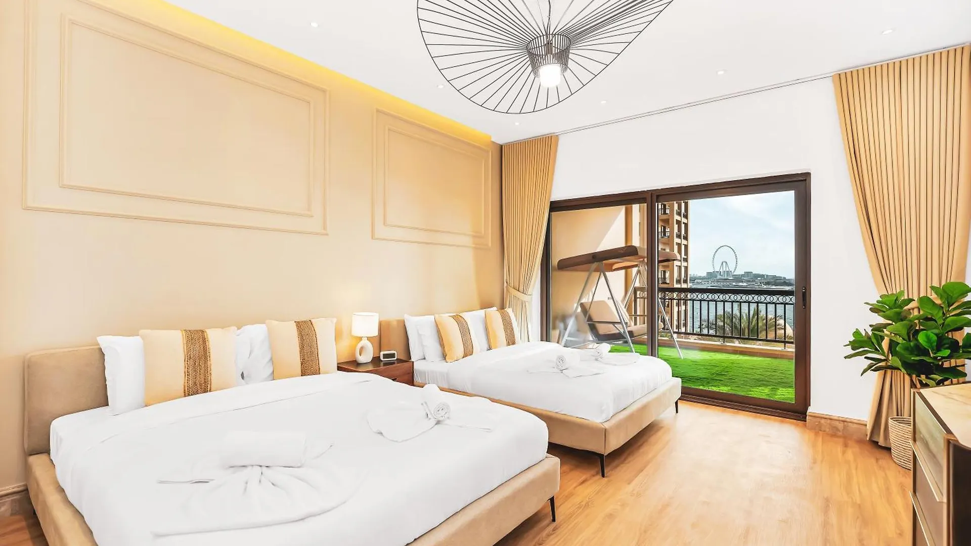 New Fairmont Residence With Private Beach On Palmjumeirah Dubai