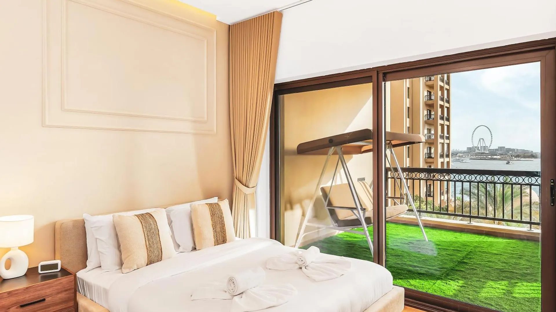 New Fairmont Residence With Private Beach On Palmjumeirah Dubai Apartment