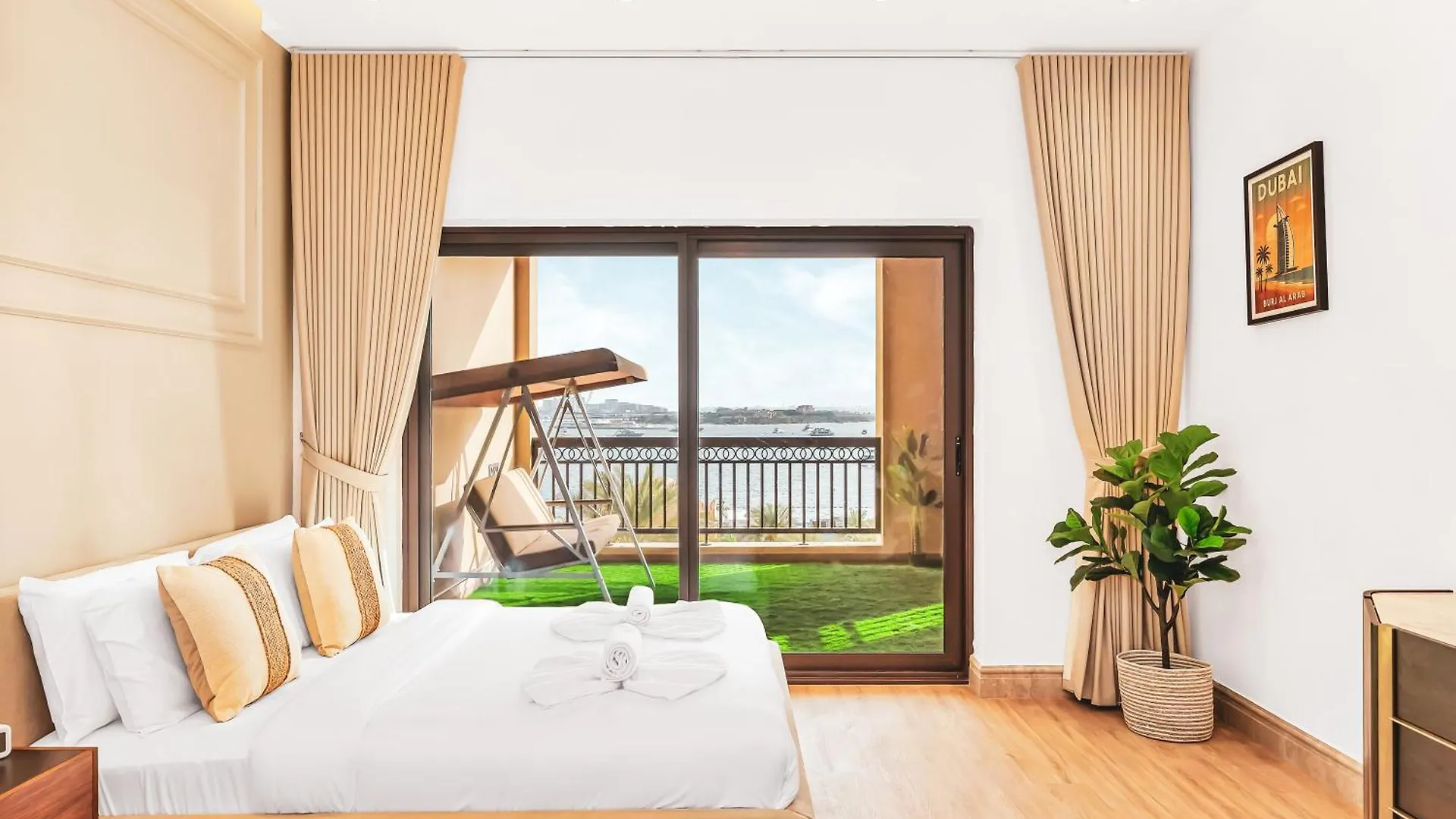 Apartment New Fairmont Residence With Private Beach On Palmjumeirah Dubai