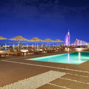 Lemon Tree Hotel, Jumeirah Szálloda